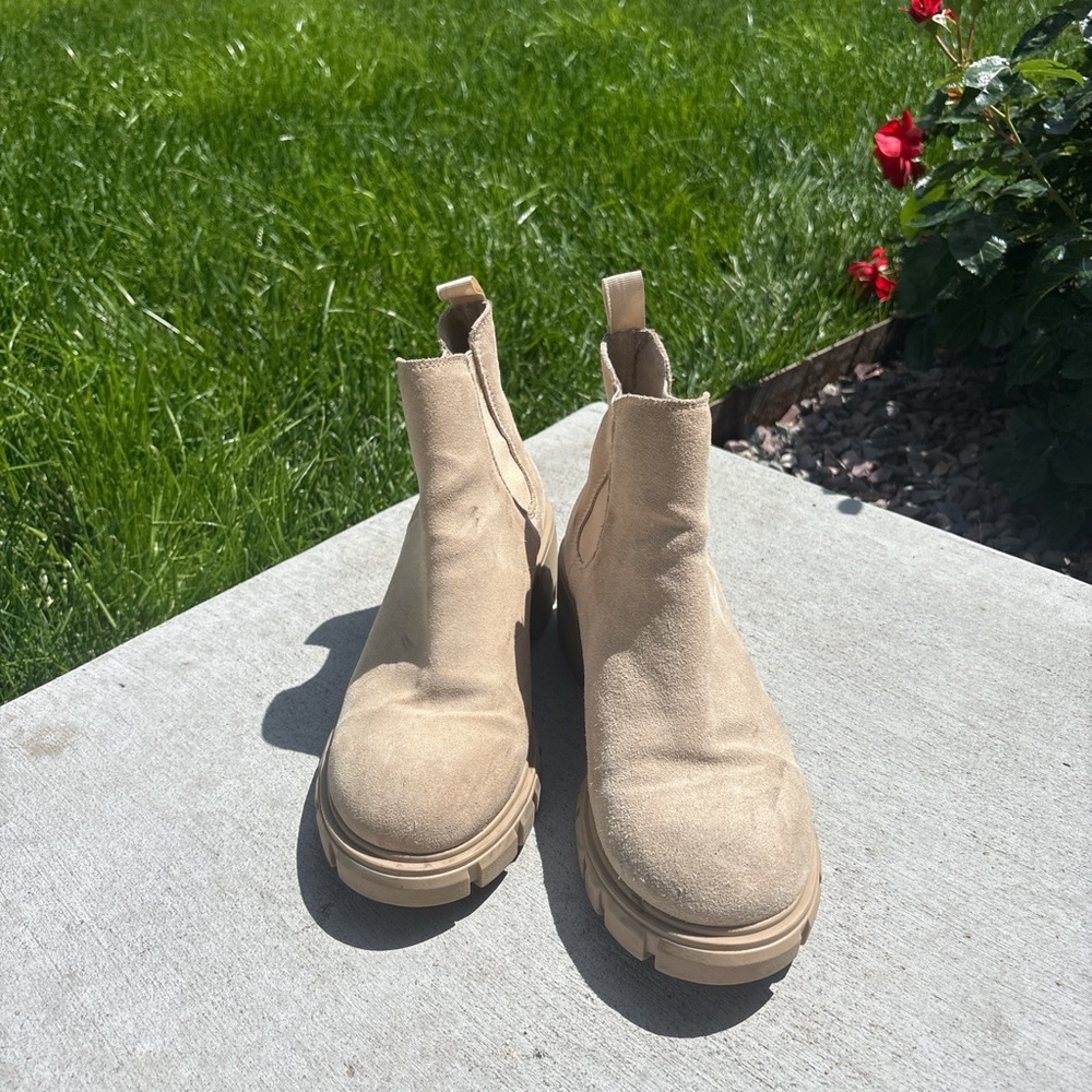 Steve Madden Tan Ankle Boots